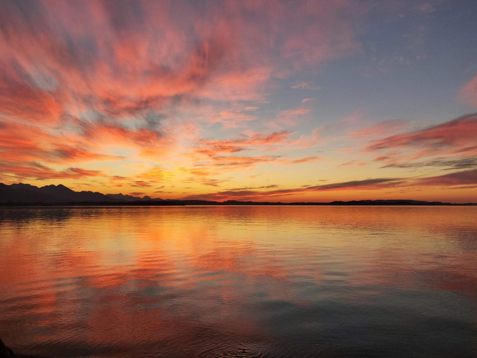 Chiemsee Apartments Altenmarkt an der Alz Ruang foto